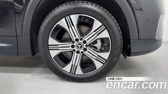 Mercedes-Benz EQB 2025 thumb 5