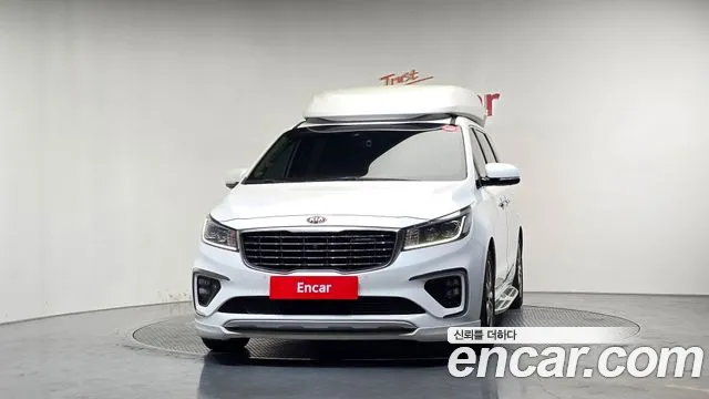 Kia Carnival 2019 thumb 3