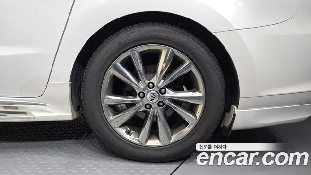 Kia Carnival 2019 thumb 5