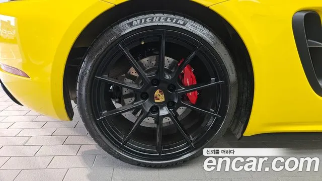 Porsche Cayman 2025 thumb 5