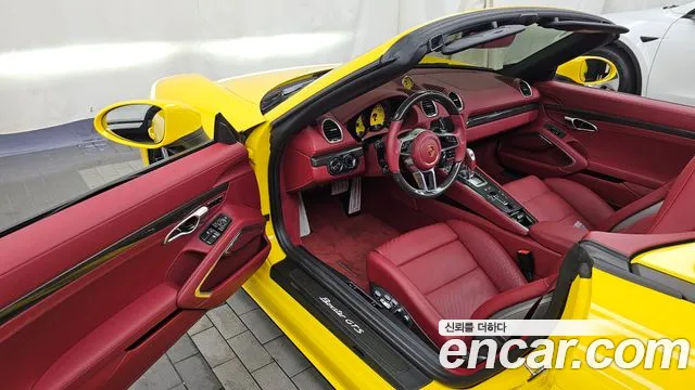 Porsche Cayman 2025 thumb 10