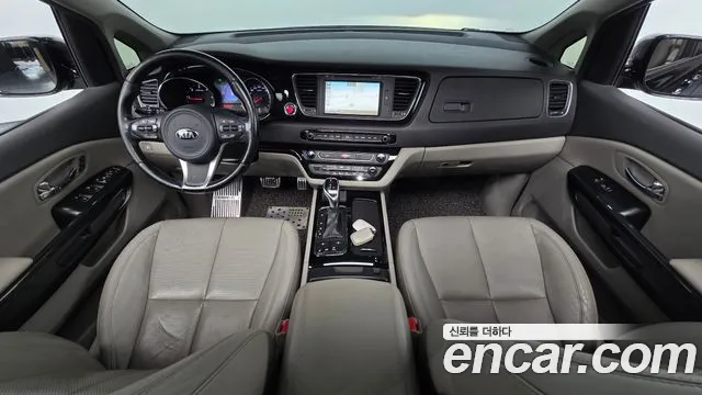 Kia Carnival 2015 thumb 7