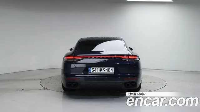 Porsche Panamera 2021 thumb 4