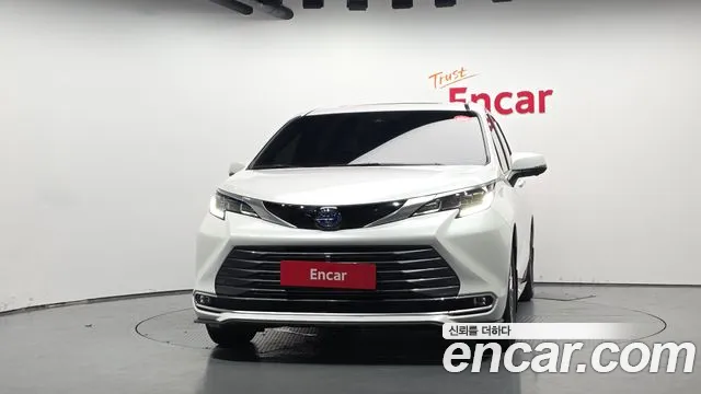 Toyota Sienna 2025 thumb 3