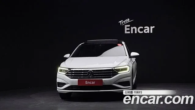 Volkswagen Jetta 2021 thumb 3