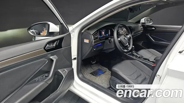 Volkswagen Jetta 2021 thumb 10