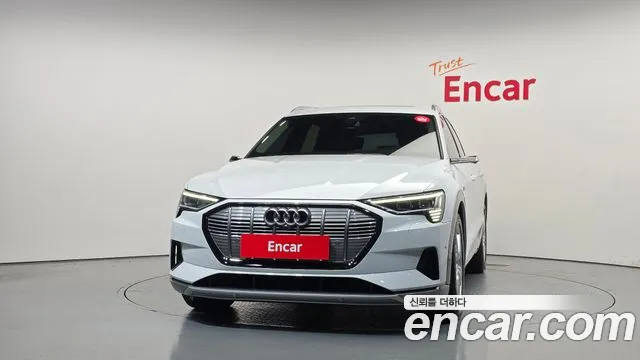 Audi e-tron 2022 thumb 3
