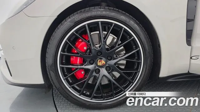 Porsche Panamera 2021 thumb 5