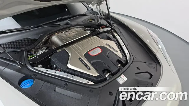 Porsche Panamera 2021 thumb 6