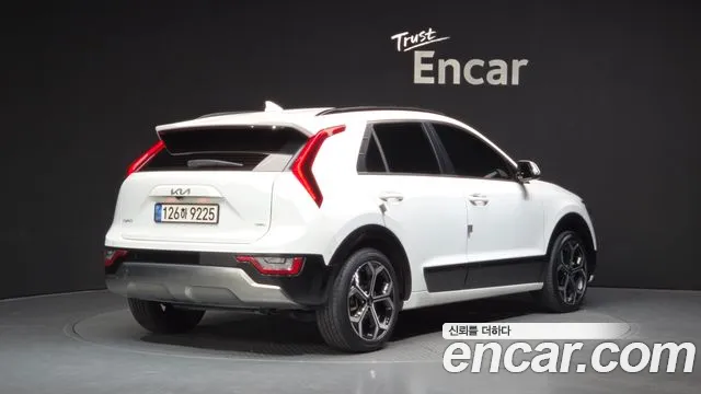 Kia Niro 2022 thumb 2