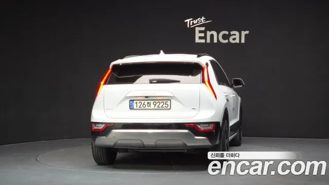 Kia Niro 2022 thumb 4