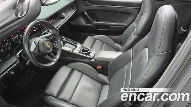 Porsche 911 2023 thumb 7
