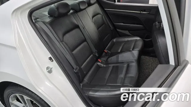 Hyundai Avante 2018 thumb 11