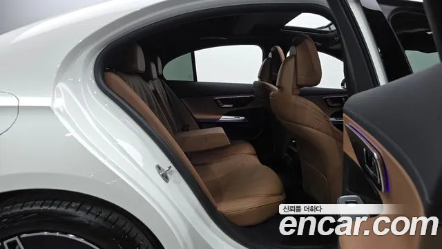 Mercedes-Benz E-Класс 2025 thumb 12