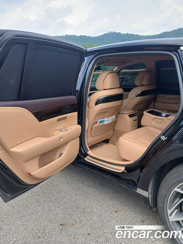 Genesis G90 2023 thumb 10