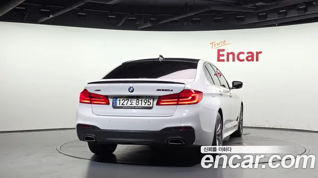 BMW 5 серии 2018 thumb 4