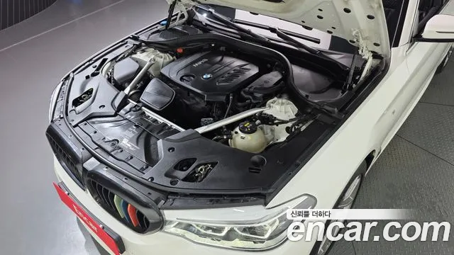 BMW 5 серии 2018 thumb 6