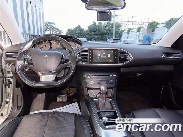 Peugeot 308 2014 thumb 7