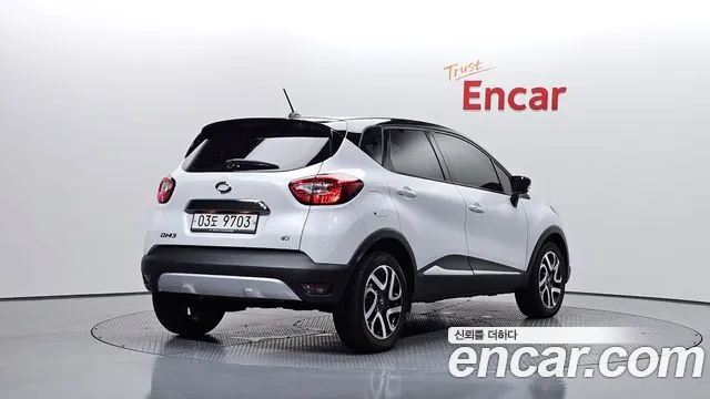 Renault Captur 2017 thumb 2