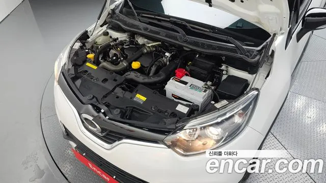 Renault Captur 2017 thumb 6