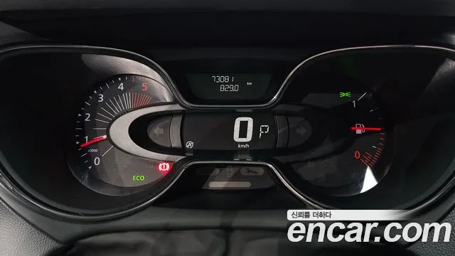 Renault Captur 2017 thumb 8