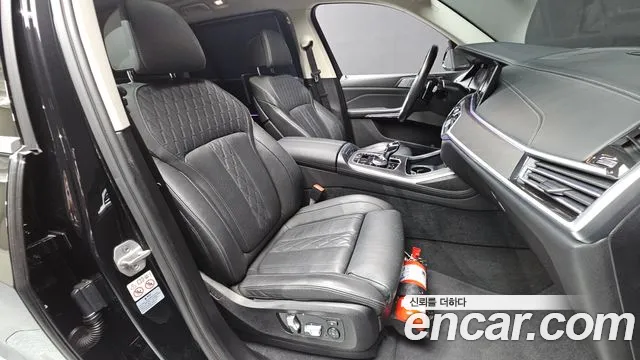BMW X7 2021 thumb 11