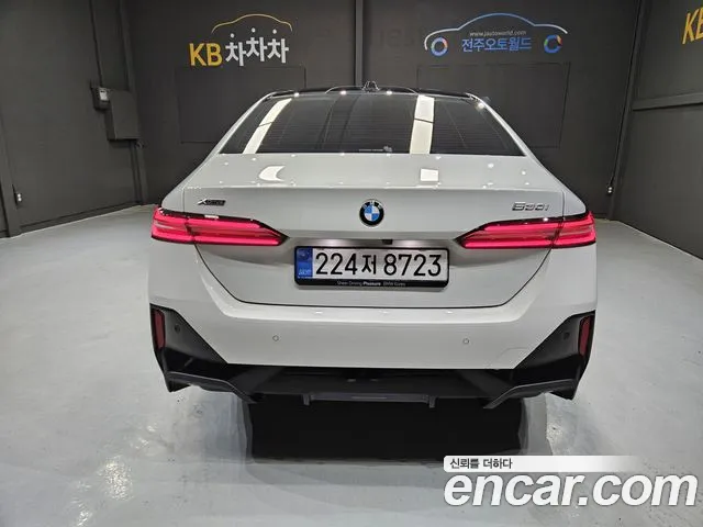 BMW 5 серии 2026 thumb 4