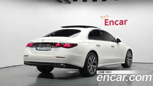 Mercedes-Benz E-Класс 2025 thumb 2