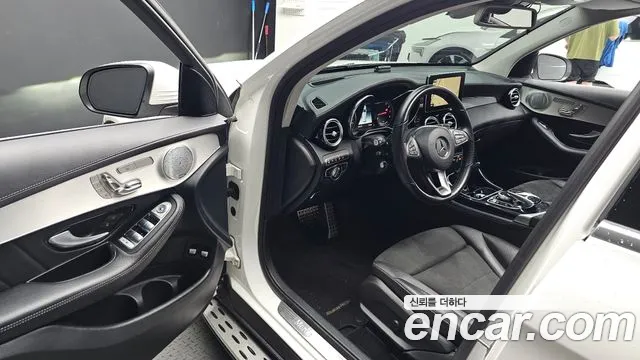 Mercedes-Benz GLC 2018 thumb 10