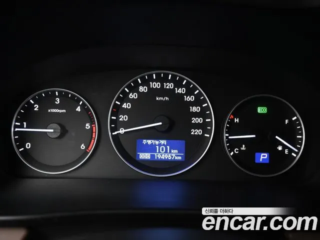 Hyundai Starex 2018 thumb 8