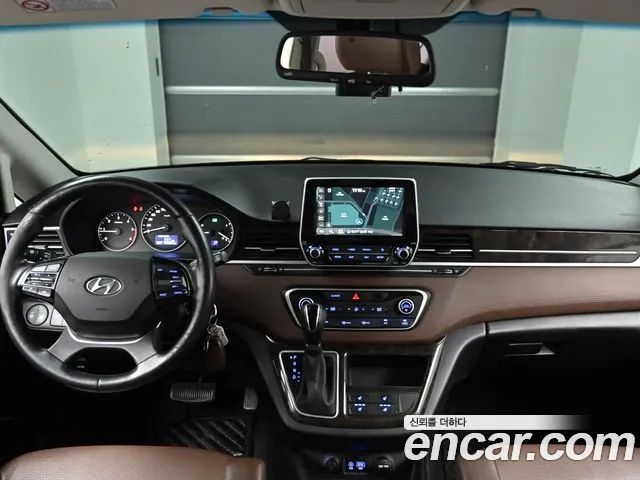 Hyundai Starex 2018 thumb 11