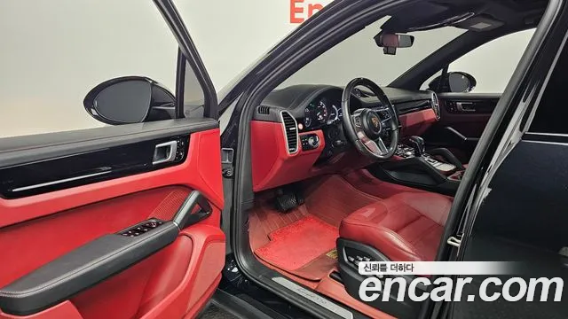 Porsche Cayenne 2020 thumb 10