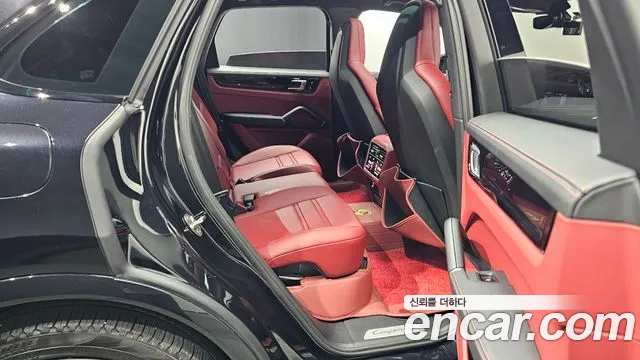 Porsche Cayenne 2020 thumb 11