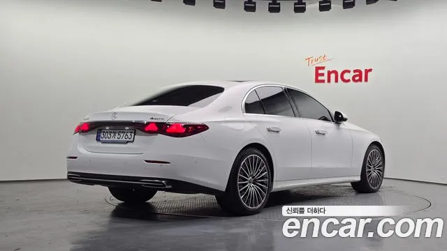 Mercedes-Benz E-Класс 2024 thumb 2