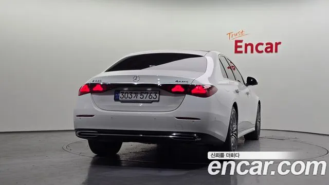 Mercedes-Benz E-Класс 2024 thumb 4