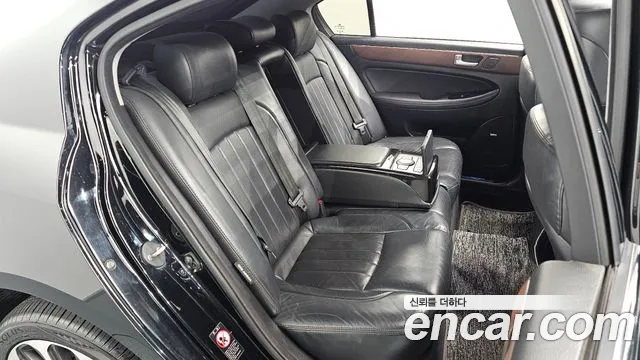 Hyundai Genesis 2011 thumb 11