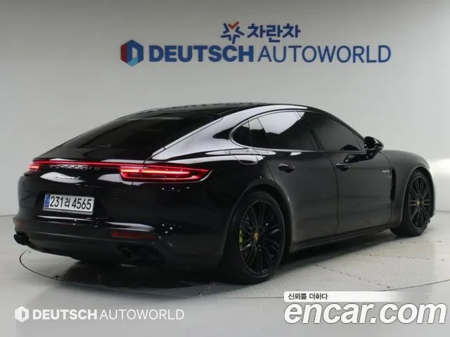 Porsche Panamera 2020 thumb 2
