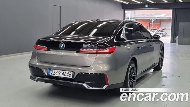 BMW 7 серии 2023 thumb 2