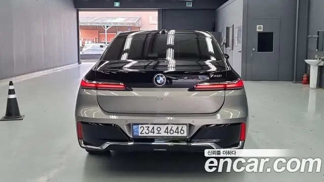 BMW 7 серии 2023 thumb 4