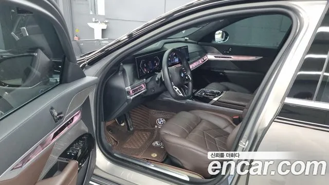 BMW 7 серии 2023 thumb 7
