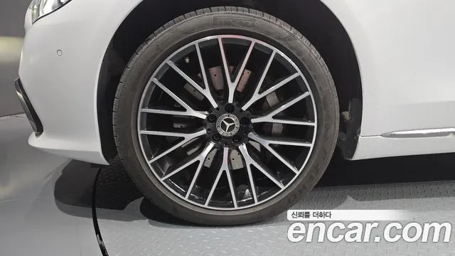 Mercedes-Benz S-Класс 2024 thumb 4