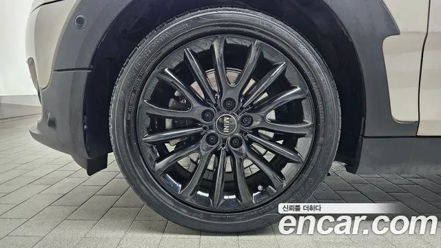 Mini Clubman 2021 thumb 5