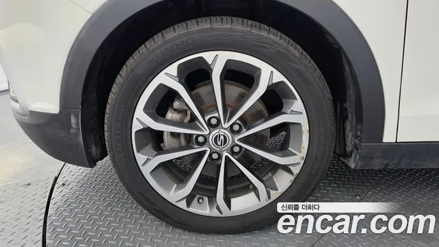 KG_Mobility_Ssangyong TIBOLI 2017 thumb 5