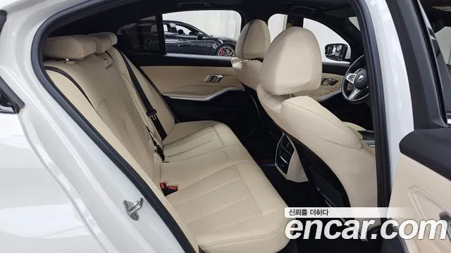 BMW 3 серии 2023 thumb 12
