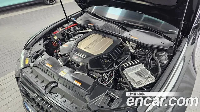 Audi RS6 2025 thumb 6