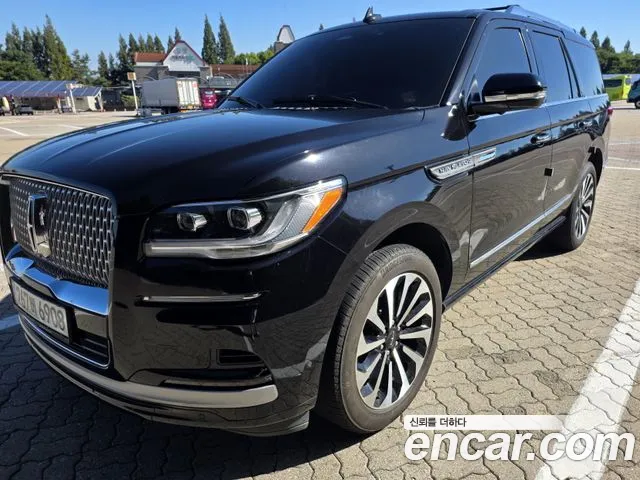 Lincoln Navigator 2022 thumb 11