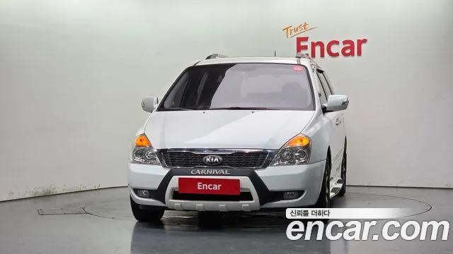 Kia Carnival 2014 thumb 3