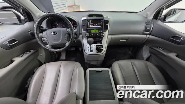 Kia Carnival 2014 thumb 7