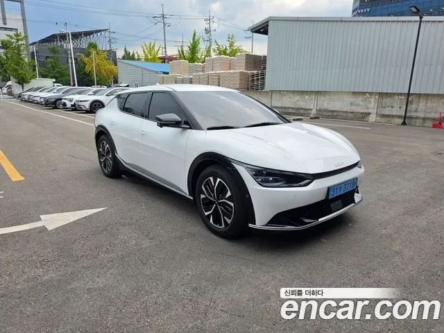 Kia EV6 2023 thumb 2