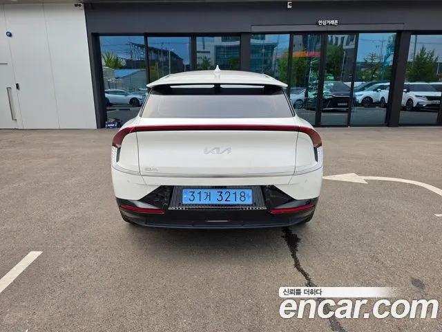 Kia EV6 2023 thumb 3
